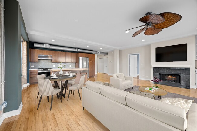 Foto del edificio - 1635 W Belmont Ave