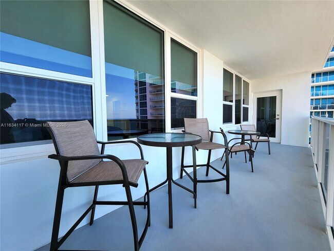 Foto del edificio - 3505 S Ocean Dr