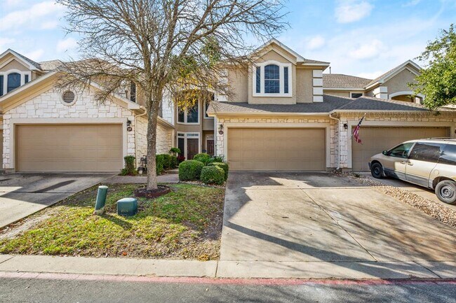 Foto del edificio - 3300 Forest Creek Dr