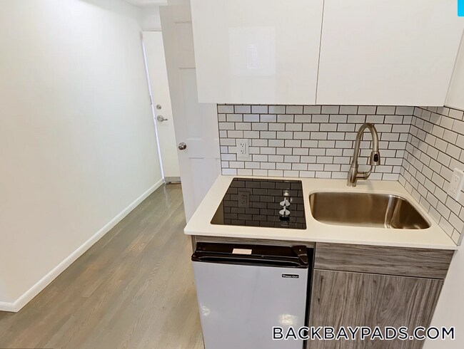 Foto del edificio - 270 Newbury St