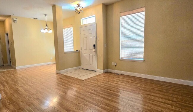 Foto del edificio - 2921 Pine Oak Trail