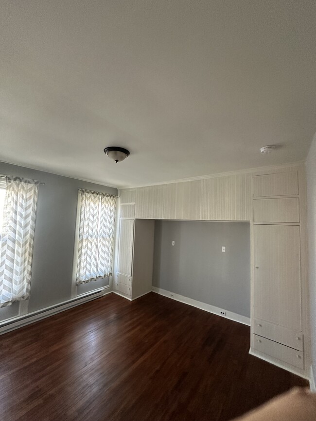 Foto del edificio - 64 McElwain Ave
