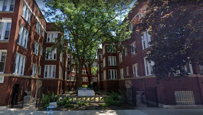 Foto del edificio - 6583 N Lakewood Ave