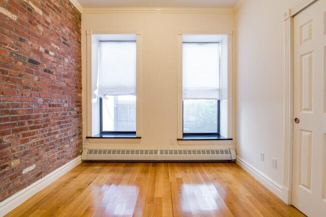Foto del edificio - 219 E 28th St