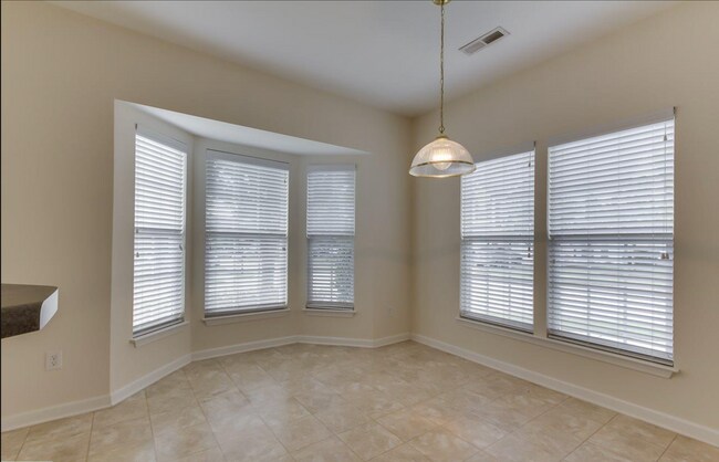 Building Photo - 259 Hadley Commons Dr