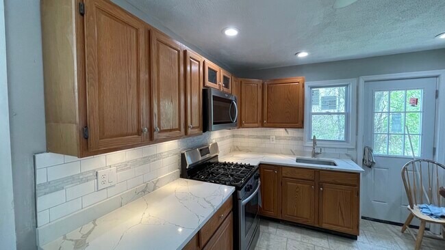 Foto del edificio - 13 Scott Ave