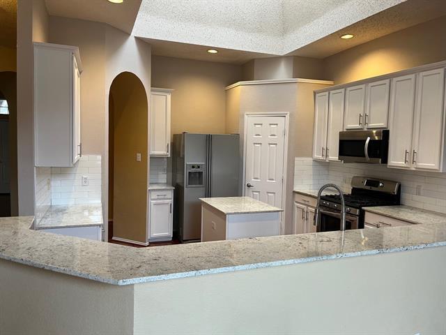 Building Photo - 10004 Belfort Dr