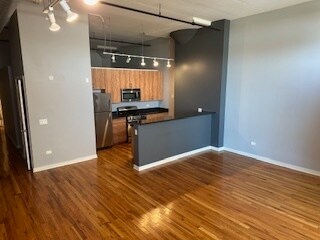 Foto del edificio - 1224 W Van Buren St