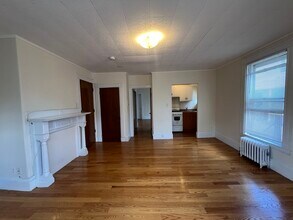 Building Photo - 381 Harvard St