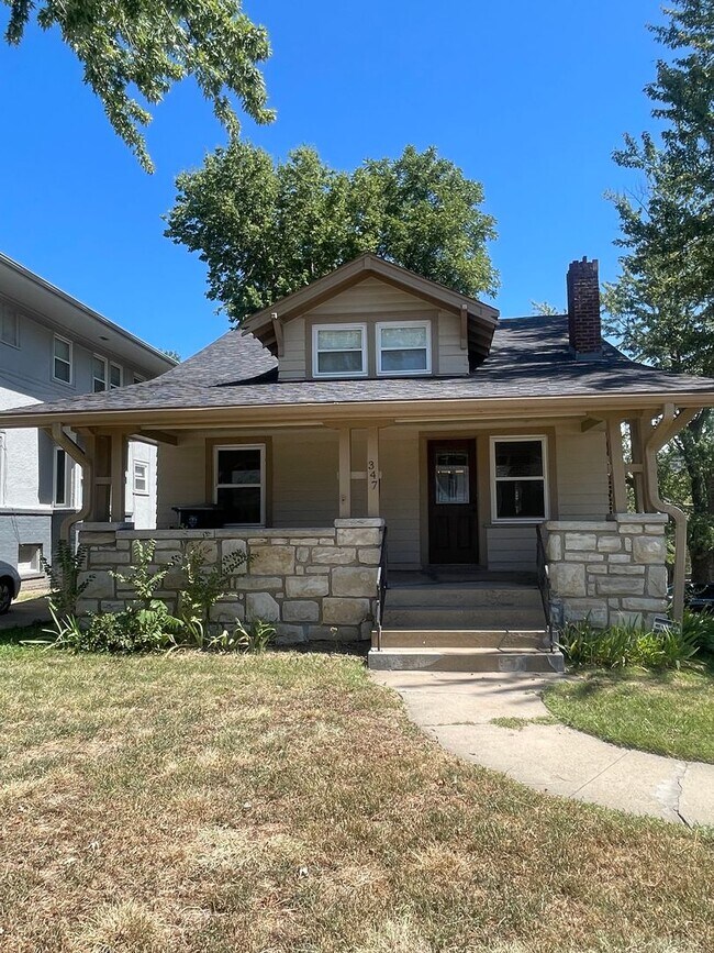 Building Photo - 347 Lawn Ave