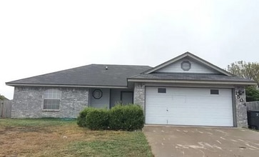 Building Photo - 1504 Mamye Jane Dr