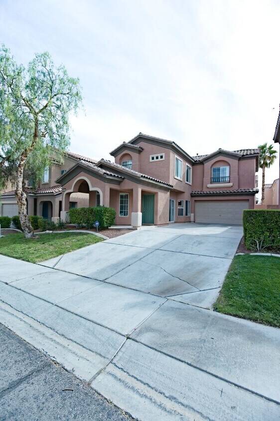 Foto principal - Southern Highlands Gated Community