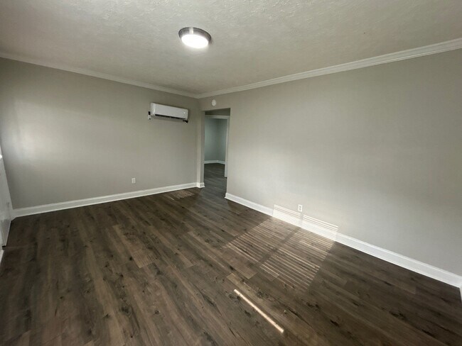 Foto del edificio - 112 Holland Ave