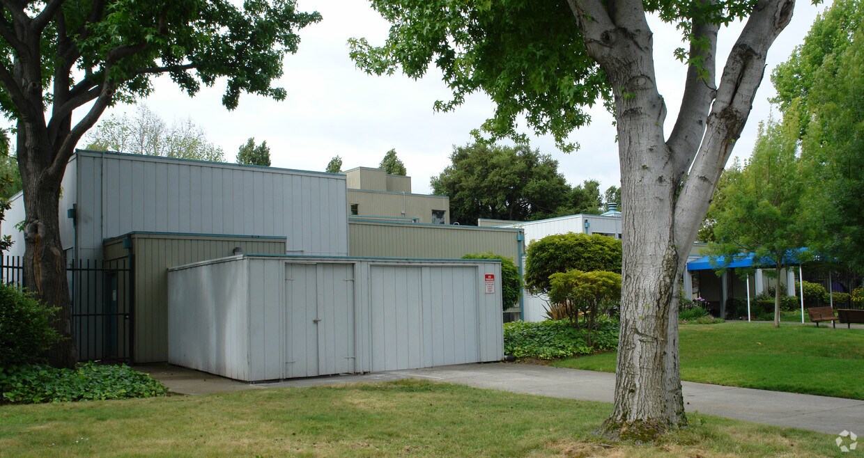 Building Photo - St. Mary's Garden