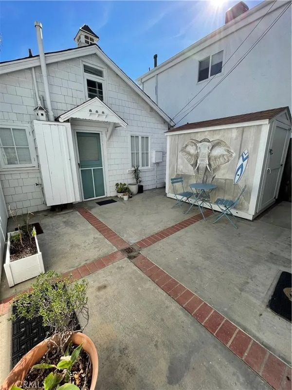 Building Photo - 303 34th St