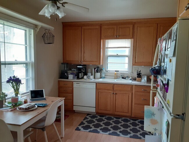 Foto del edificio - 215 8th Ave NW