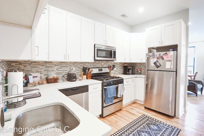 Foto del edificio - 1056 N Hermitage Ave