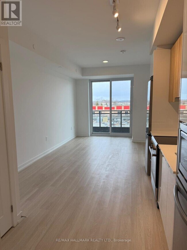 Photo du bâtiment - 9751 Markham Rd