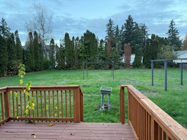 Building Photo - 17609 SE Stark St