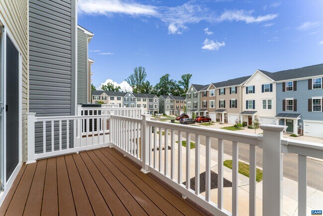 Foto del edificio - 2405 Crescent Wy