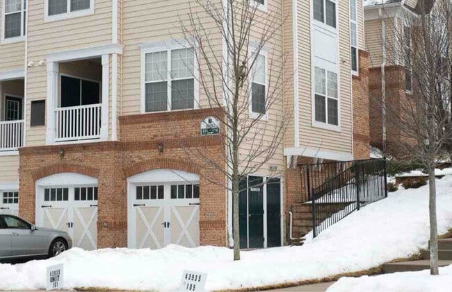 Photo - 43935 Hickory Corner Terrace Apartment