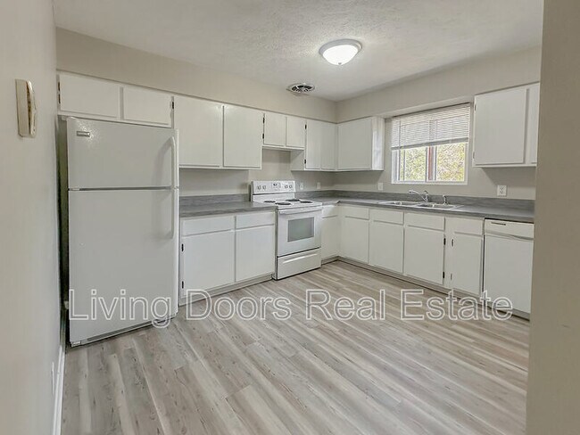 Foto del edificio - 4717 Gladstone St