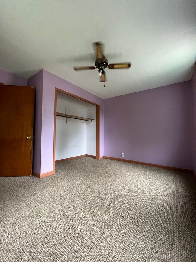 Building Photo - 824 Johnson St
