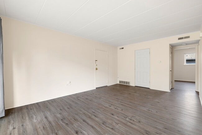 Building Photo - 3145 Bernice Rd