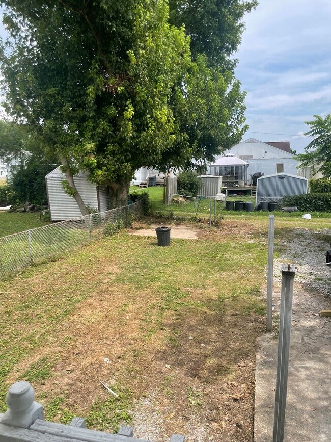 Foto del edificio - Four Bedroom Two Bath Home In Dunbar
