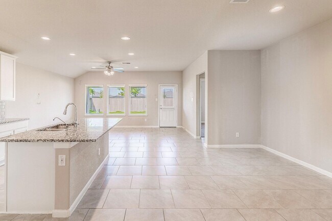 Foto del edificio - 7558 Highland Chase Dr