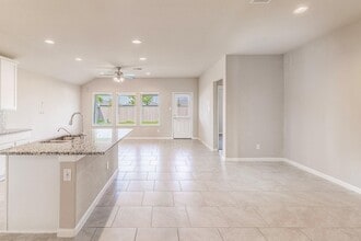 Building Photo - 7558 Highland Chase Dr