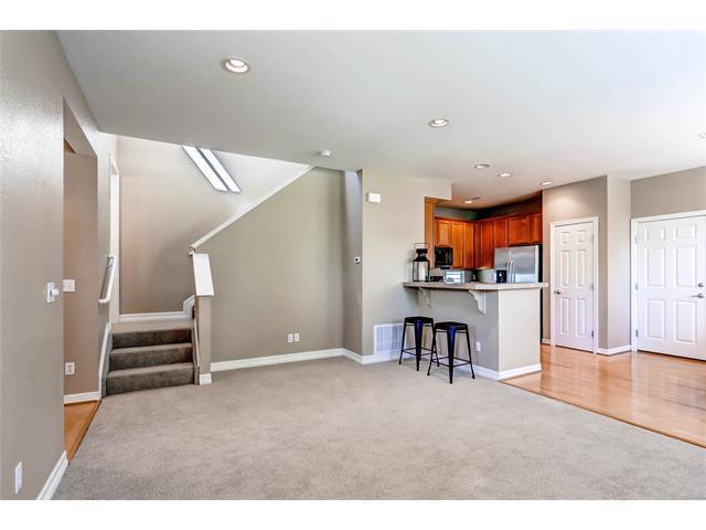 Building Photo - 2 bedroom plus loft single family home in Central Park!