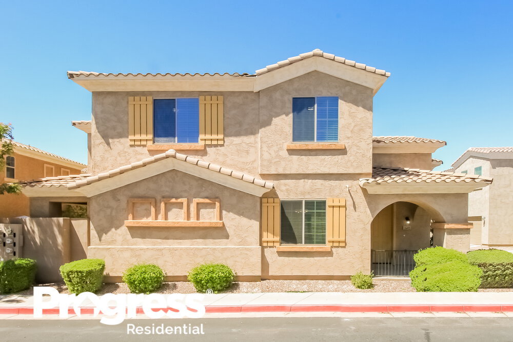 Foto principal - 1692 S Desert View Pl