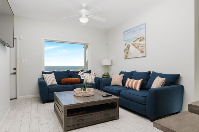 Foto del edificio - 204 Las Joyas Blvd