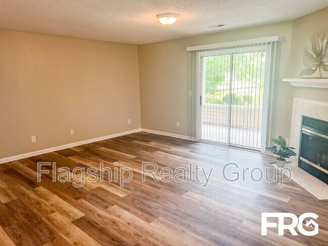 Foto del edificio - 601 Spring Forest Rd