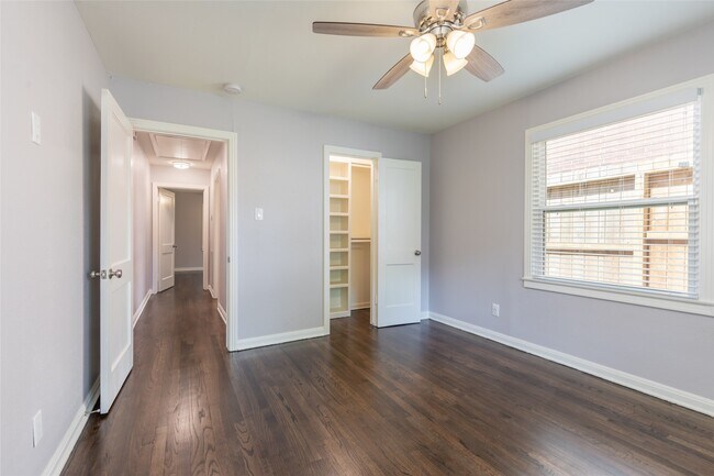 Foto del edificio - 5527 Jessamine St