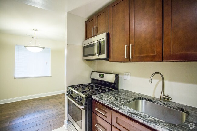 Interior Photo - Crystal Springs