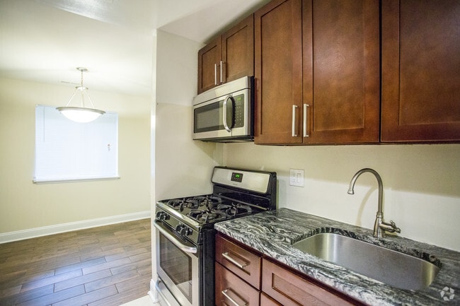 Interior Photo - Crystal Springs