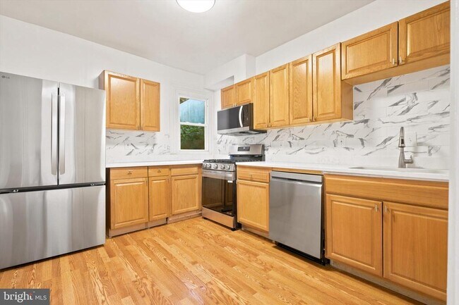 Foto del edificio - 3146 Remington Ave