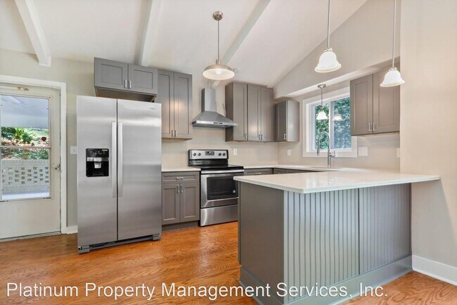 Foto del edificio - 4 br, 3 bath House - 360 Castleridge Dr