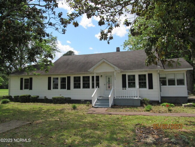 Foto del edificio - 122 Longview Rd