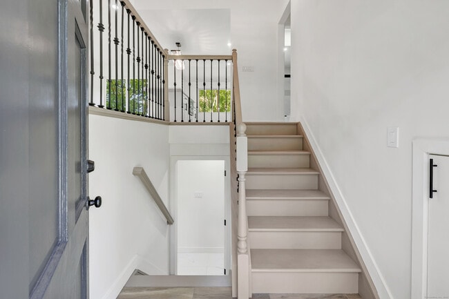 Building Photo - 51 Great Oak Rd