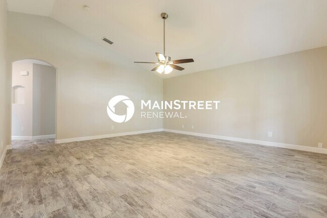 Building Photo - 3 Bedroom Pet-Friendly Home in SARASOTA, FL with Main Street Renewal