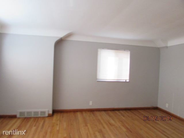 Foto del edificio - 17647 Chester St