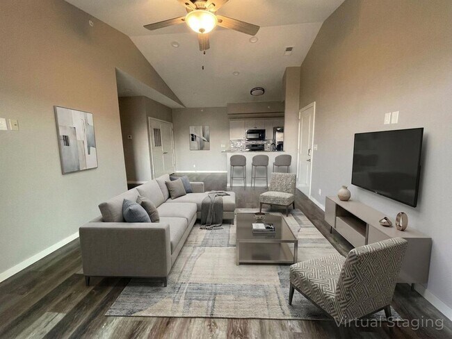 Foto del edificio - Unfurnished 3 Bedroom 2 Bath  Apartment With Lake-views of Table Rock Lake from each Room