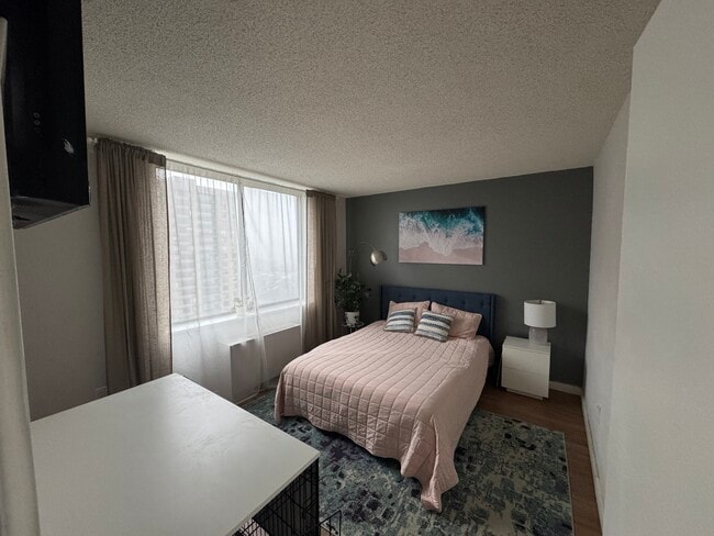 Bedroom - 3705 S George Mason Dr