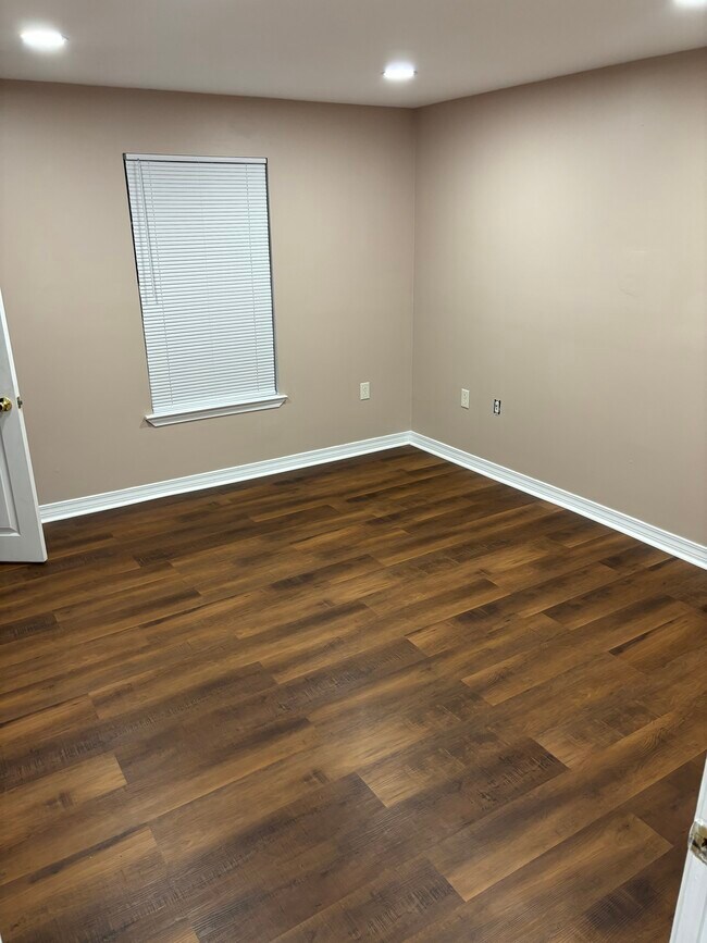 Foto del edificio - 7112 Wayne Ln