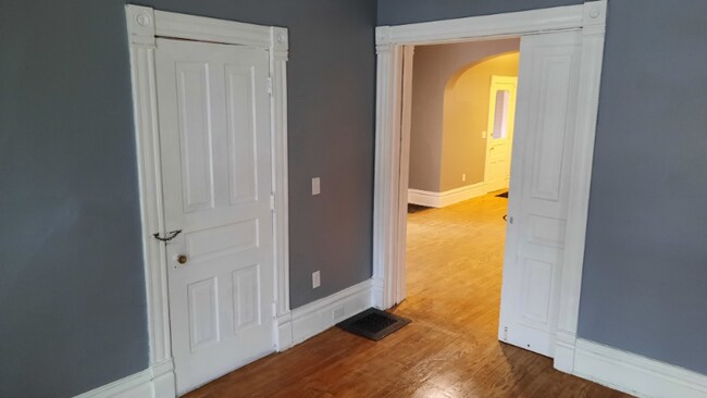 Foto del edificio - 127 Paddock Ave SE