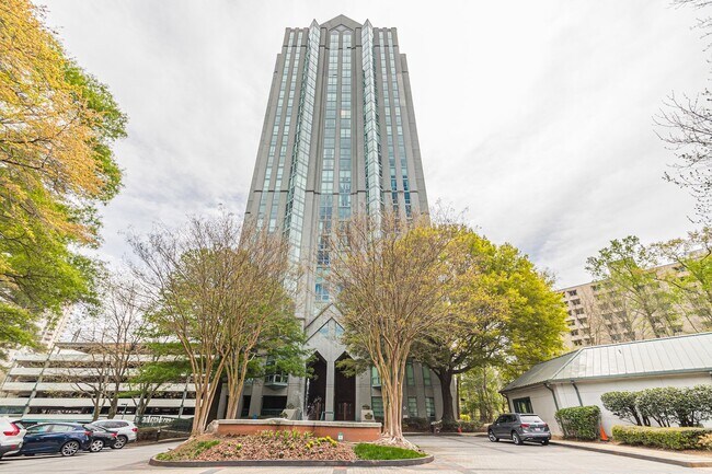 Foto del edificio - 2870 Pharr Court South Northwest, Unit 907