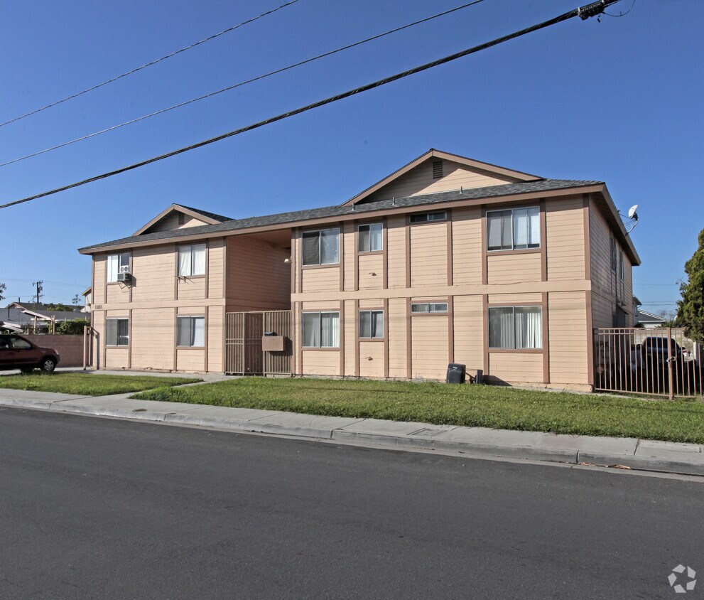 Foto principal - 13901 Cherry St